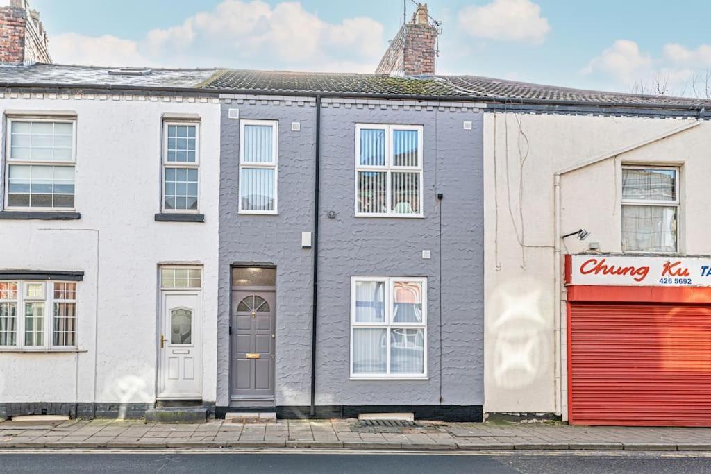 Luxury 5 Bedroom Holiday Home Within Prescot Exterior foto